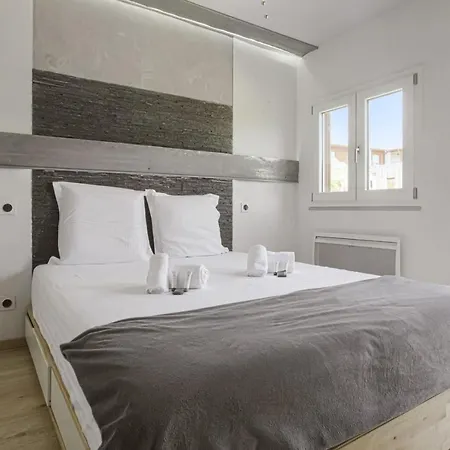 Wonderful House With Pool And Jacuzzi - - Welkeys Vakantiehuis *