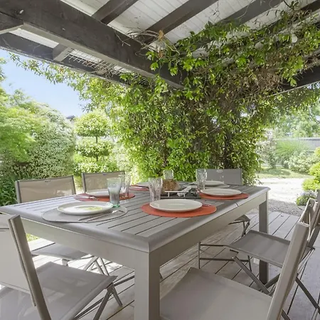Vakantiehuis Wonderful House With Pool And Jacuzzi - - Welkeys