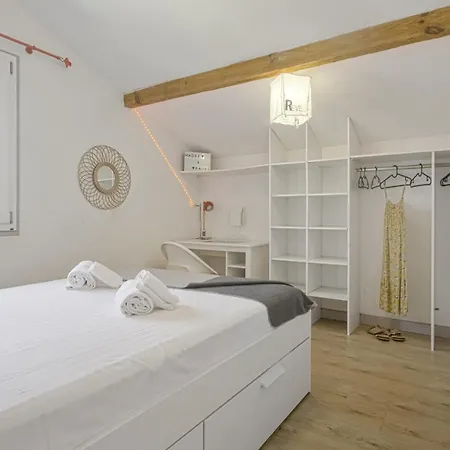 Vakantiehuis Wonderful House With Pool And Jacuzzi - - Welkeys *