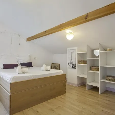 Wonderful House With Pool And Jacuzzi - - Welkeys Vakantiehuis